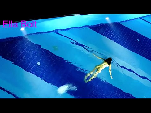 ❤️ Saya tidak bisa berhenti menonton, pirang muda tertangkap basah berenang di kolam resor ELLA BOLT ❤️❌ Porno di id.com-porn-mz.ru ️❤