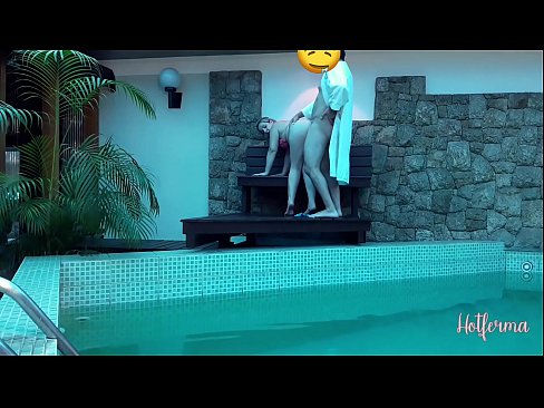 ❤️ Bos mengundang pelayan ke kolam renang, tetapi tidak bisa menahan panas ❤️❌ Porno di id.com-porn-mz.ru ️❤