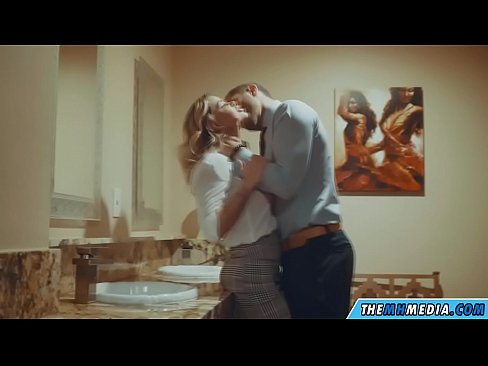 ❤️ Ketika seorang pirang berdada menggoda Anda di toilet umum ❤️❌ Porno di id.com-porn-mz.ru ️❤